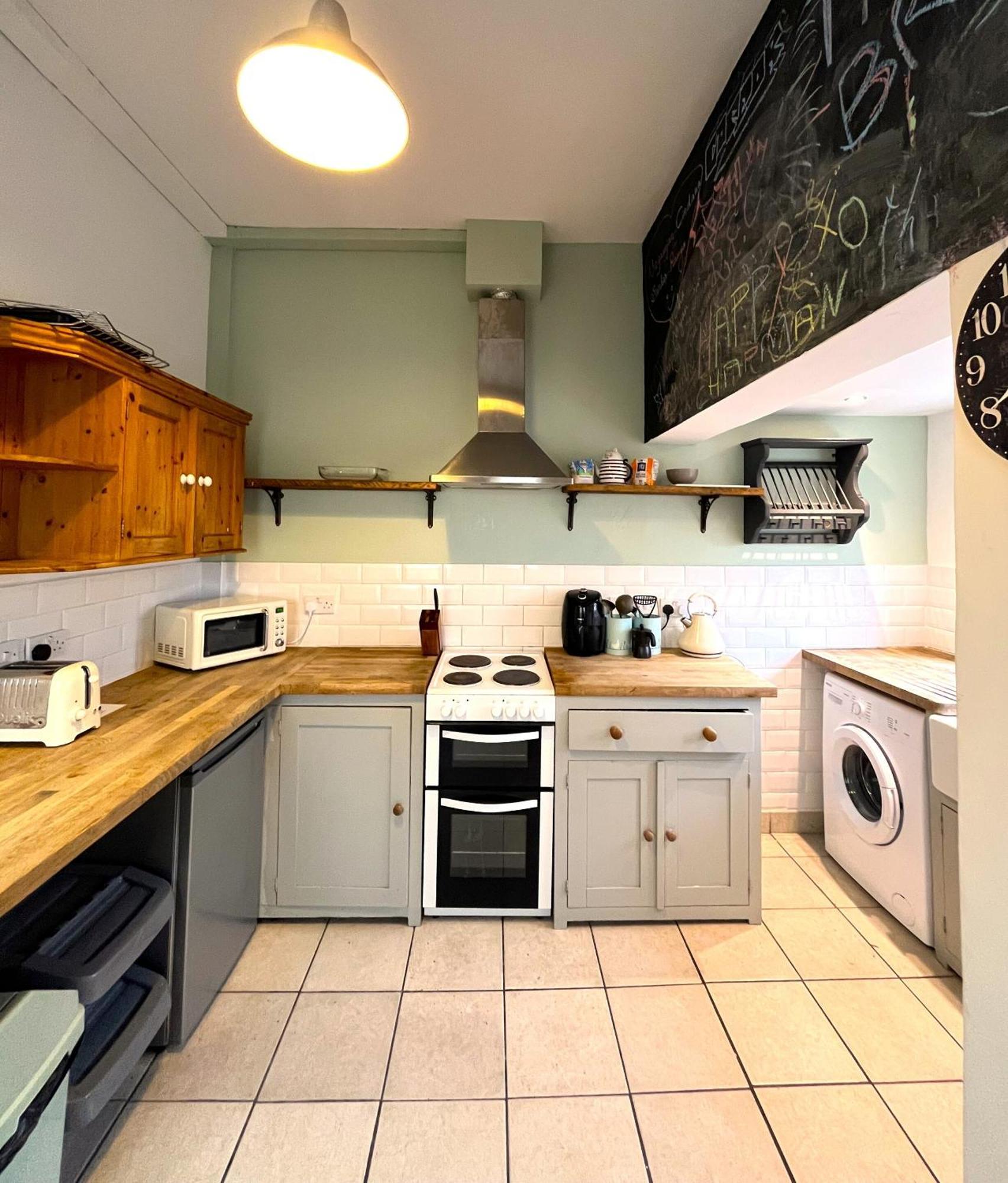 Charming Cottage Retreat With Garden - Sleeps 12 Bristol Dış mekan fotoğraf