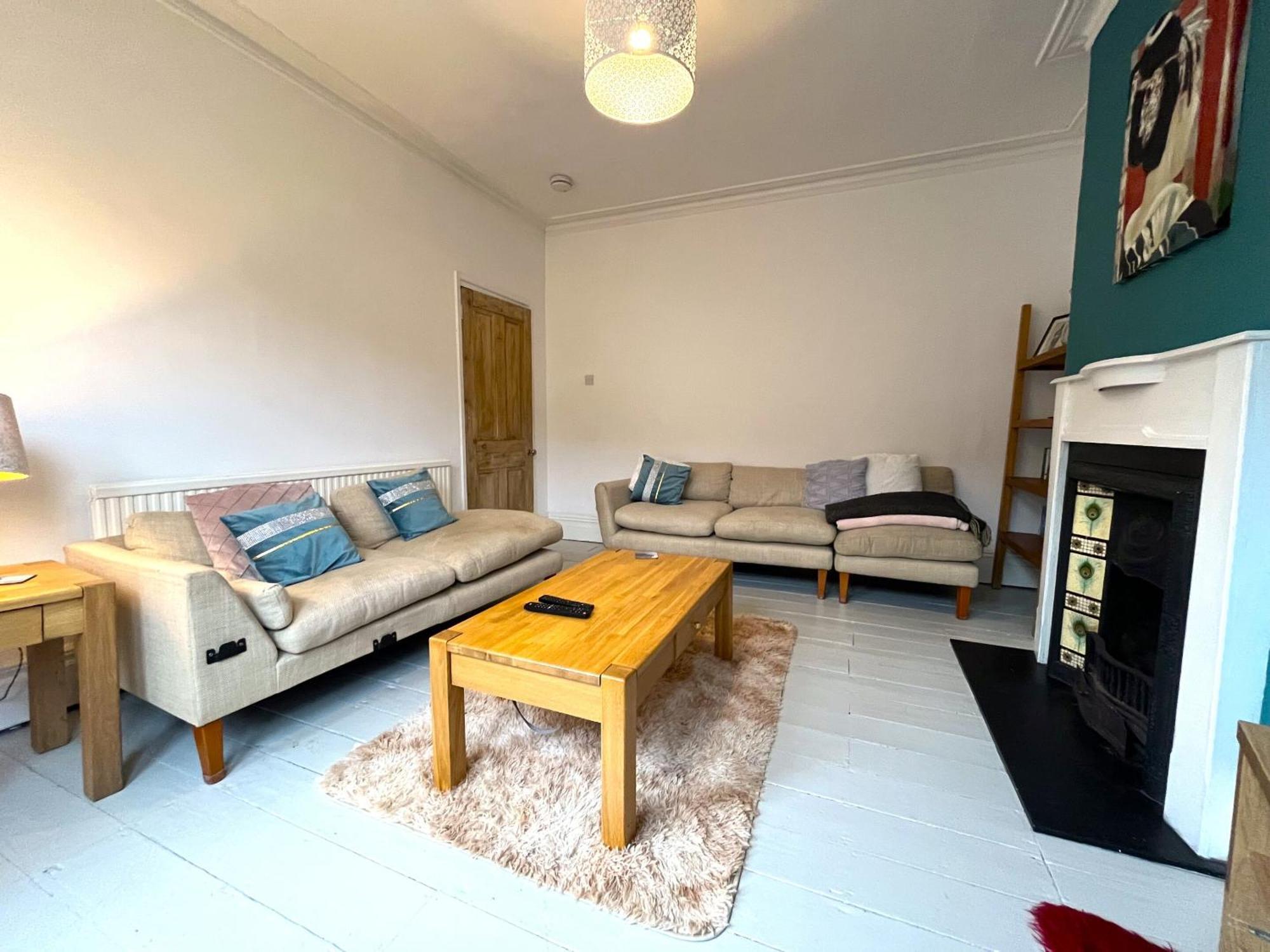 Charming Cottage Retreat With Garden - Sleeps 12 Bristol Dış mekan fotoğraf