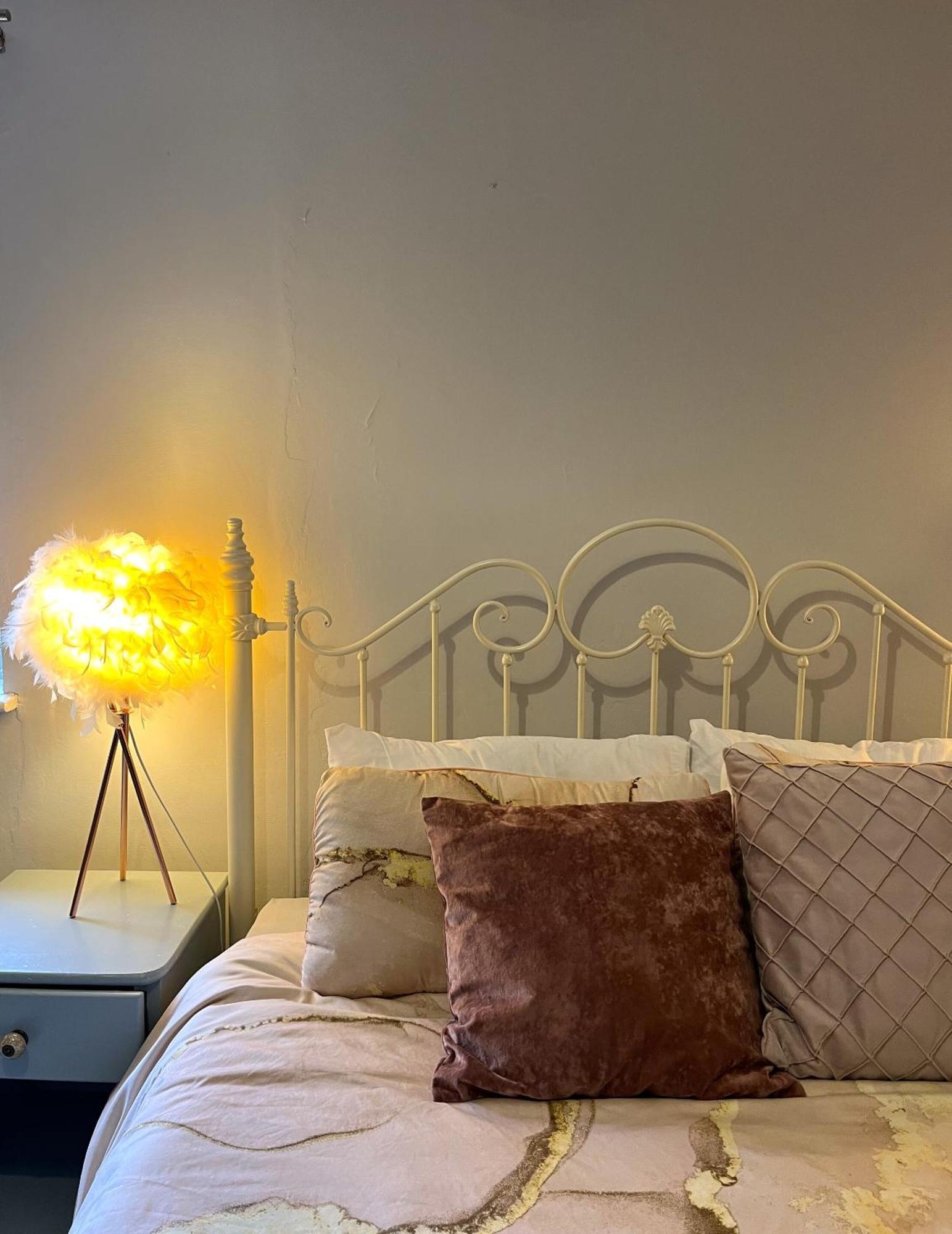 Charming Cottage Retreat With Garden - Sleeps 12 Bristol Dış mekan fotoğraf