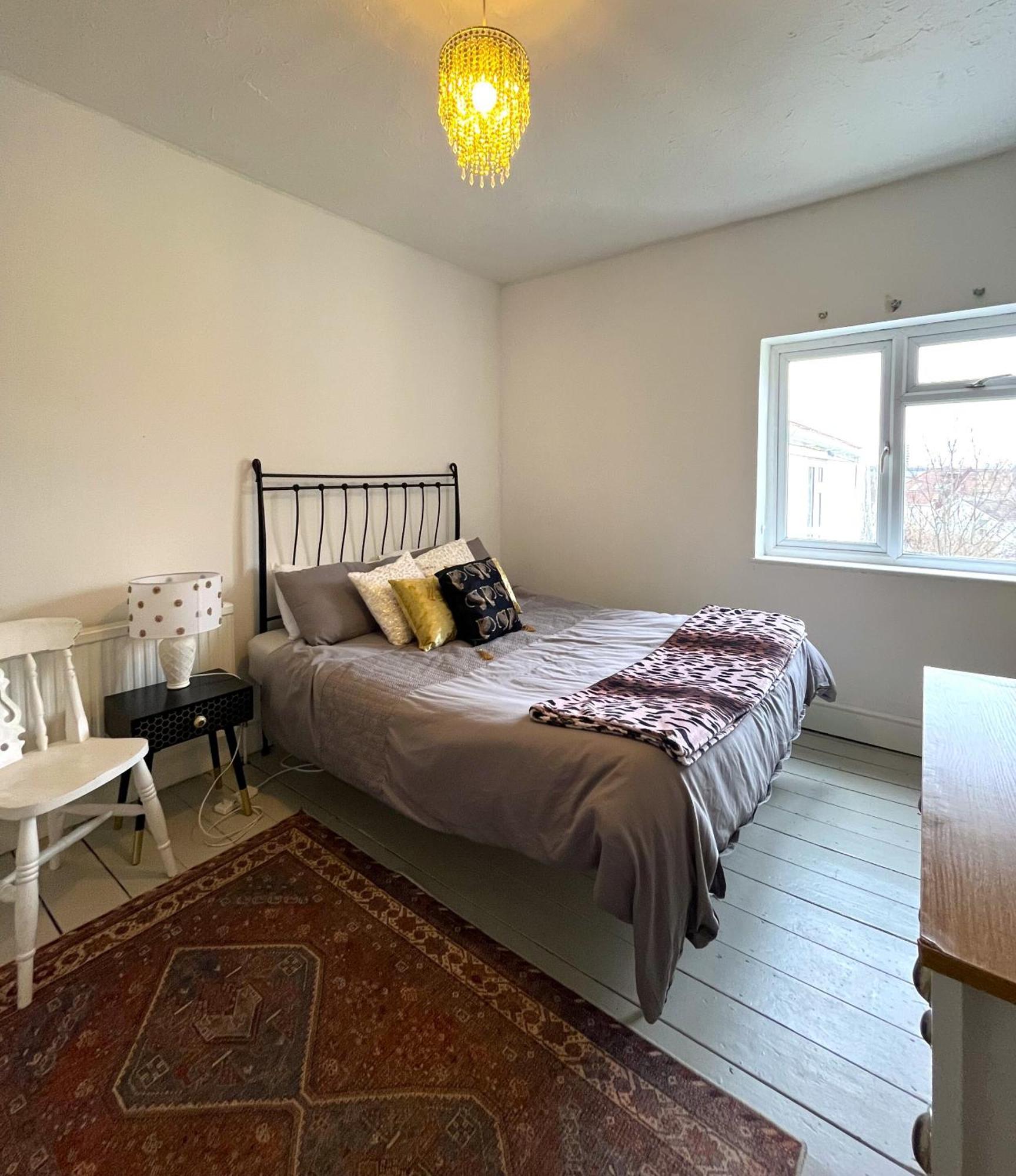 Charming Cottage Retreat With Garden - Sleeps 12 Bristol Dış mekan fotoğraf